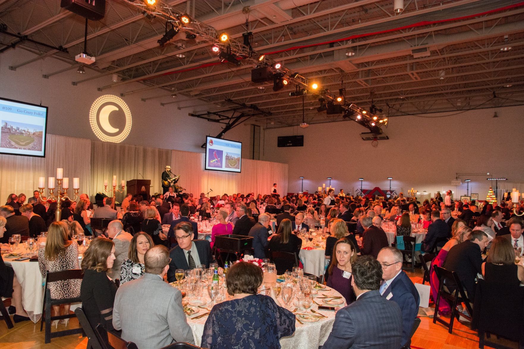 Crowd at the 48th Annual Safari Dinner